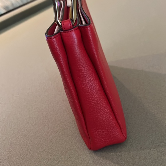 NWT MICHAEL KORS RED LEATHER CROSSBODY TRISHA - Picture 7 of 10